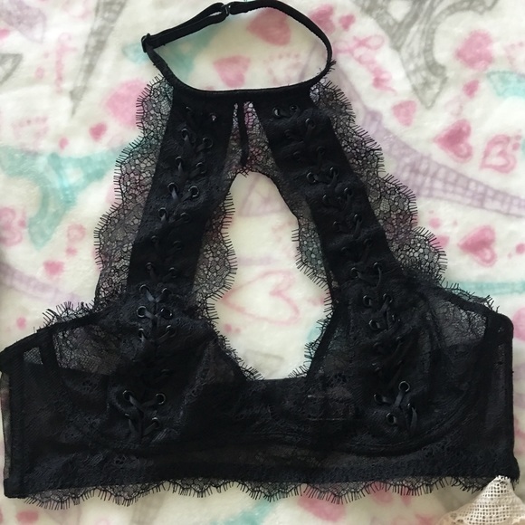 10 Brand new Victoria’s Secret size S bralettes - Picture 4 of 7